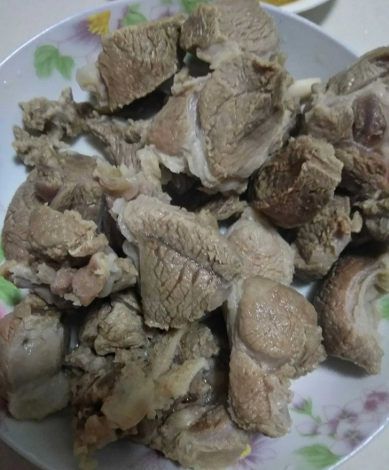 炖羊肉放什么调料_炖羊肉怎么炖好吃又烂无膻味_如何炖羊肉