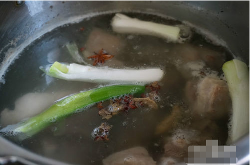 如何炖羊肉_炖羊肉怎么炖好吃又烂无膻味_炖羊肉放什么调料